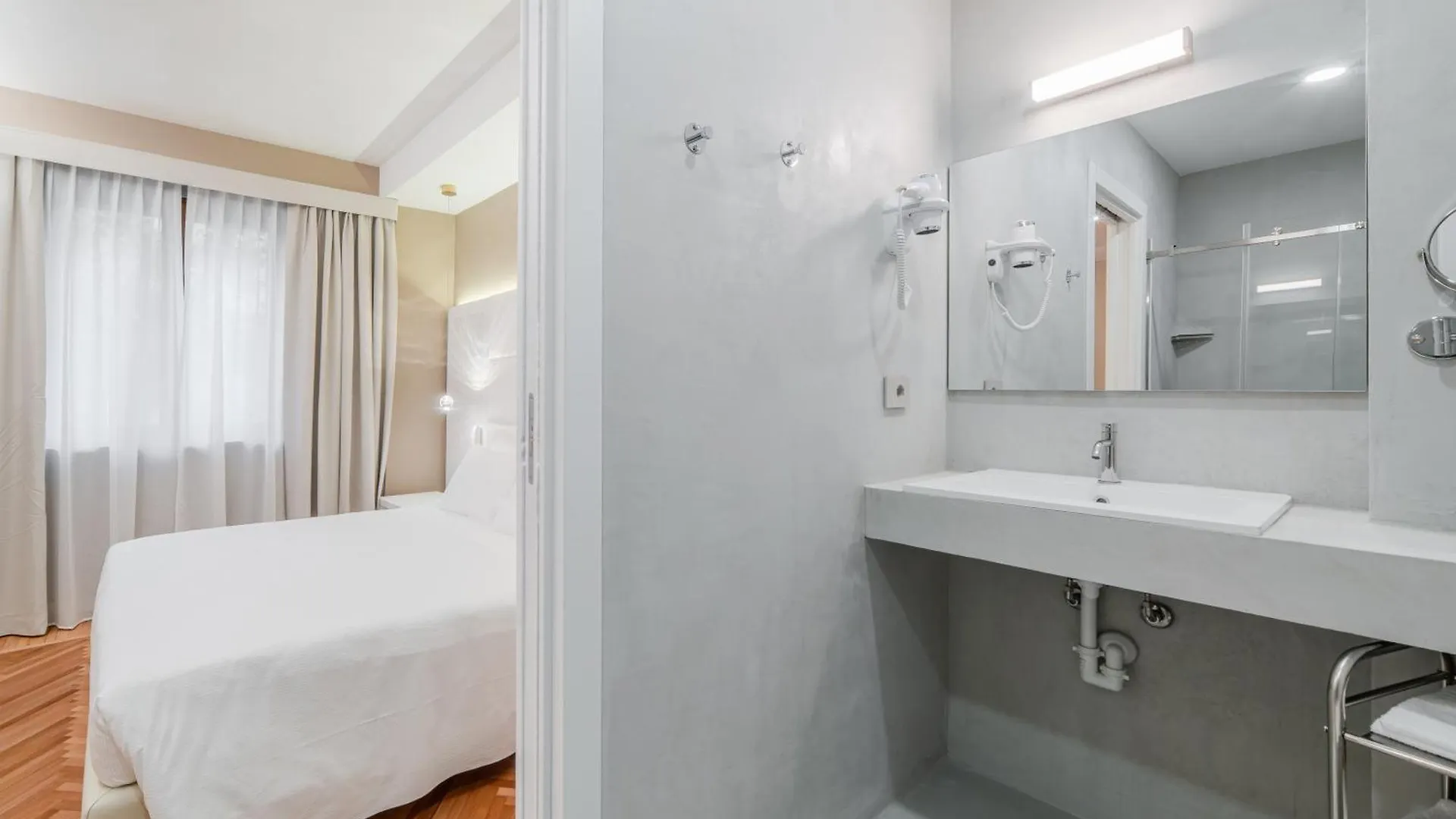 Milano Ticinese Guest House 0*, Milan