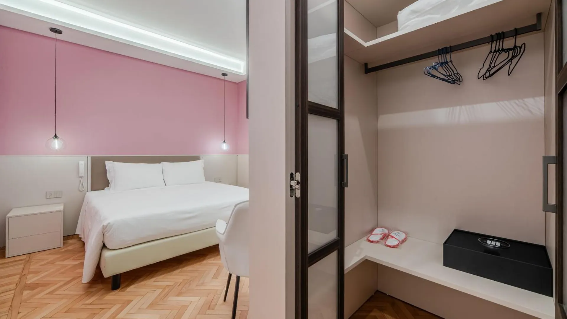 Hotel Milano Ticinese Guest House Italy